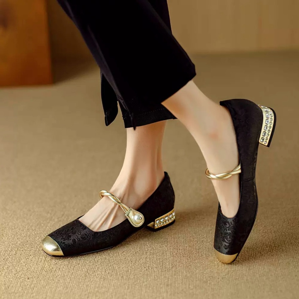 Mary Jane shoes black sold out